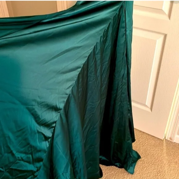 Moda Glam Emerald Delilah Corset Gown, Brand New! - Picture 4 of 7